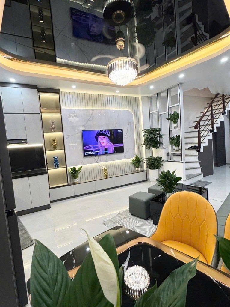 NHÀ MỚI 4 TẦNG ĐẸP LUNG LINH - TẶNG FULL NỘI THẤT - CHỈ VIỆC XÁCH VALI VỀ Ở CHUYỂN NƠI SINH SỐNG NÊN CẦN GẢ CĂN NHÀ TẠI VÍ TRÍ TRUNG TÂM BA ĐÌNH